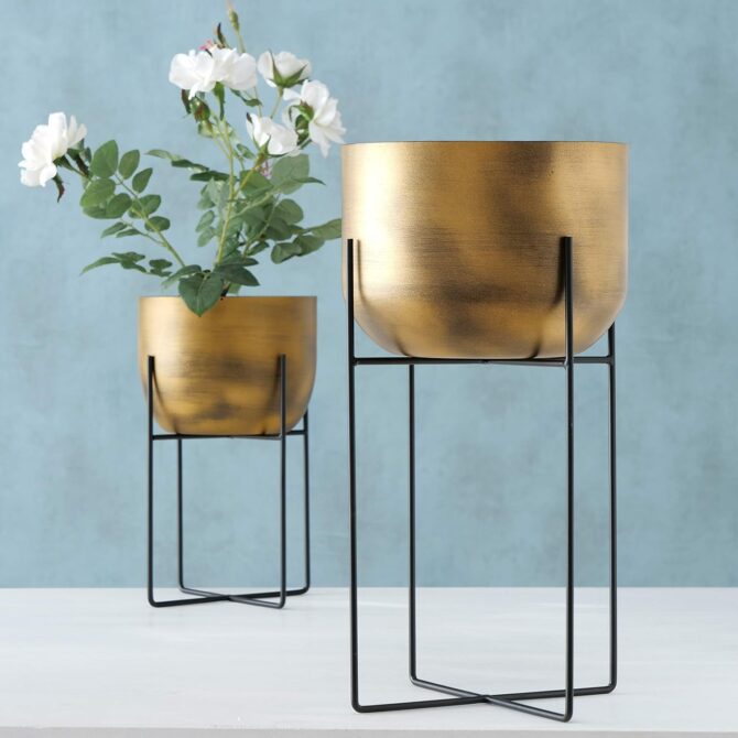 Modern Gold Metal Planters with Stands – Stylish Indoor Plant Pots for Home Decor