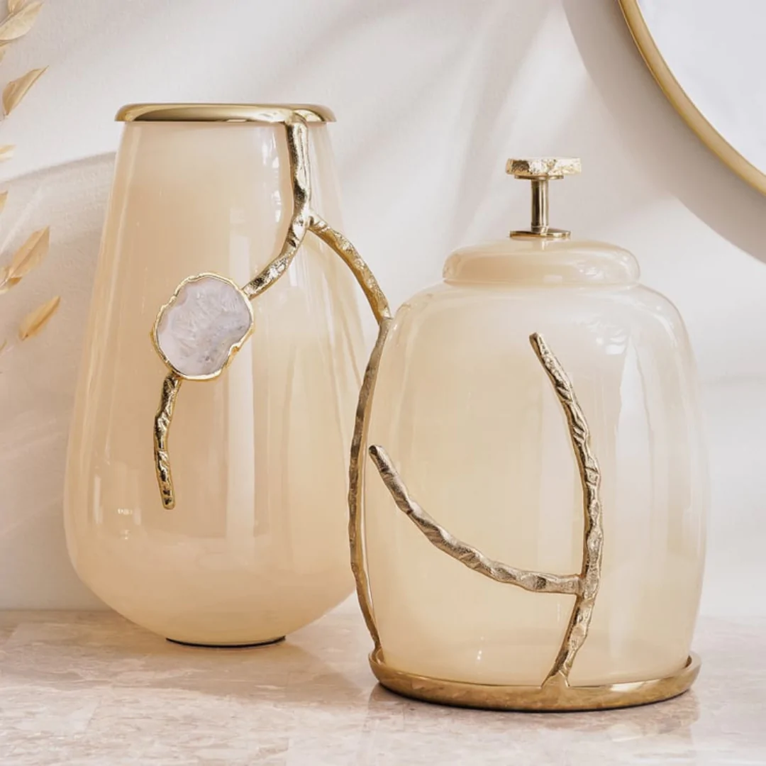 Vases - Image 2