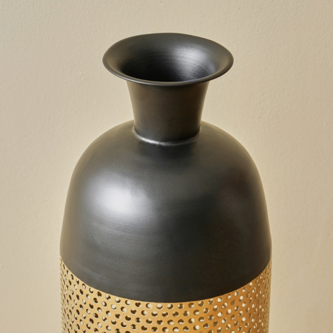 Vases - Image 3